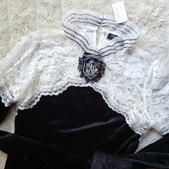 Few Moda Dresses & Skirts - 🍒NWT🍒 VICTORIAN RENAISSANCE VELVET DRESS